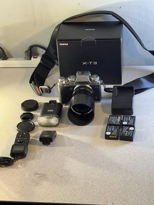 Fujifilm X-T3 Mirrorless 26.1MP  +4 Batteries & Charger Shutter Count 3 Clicks