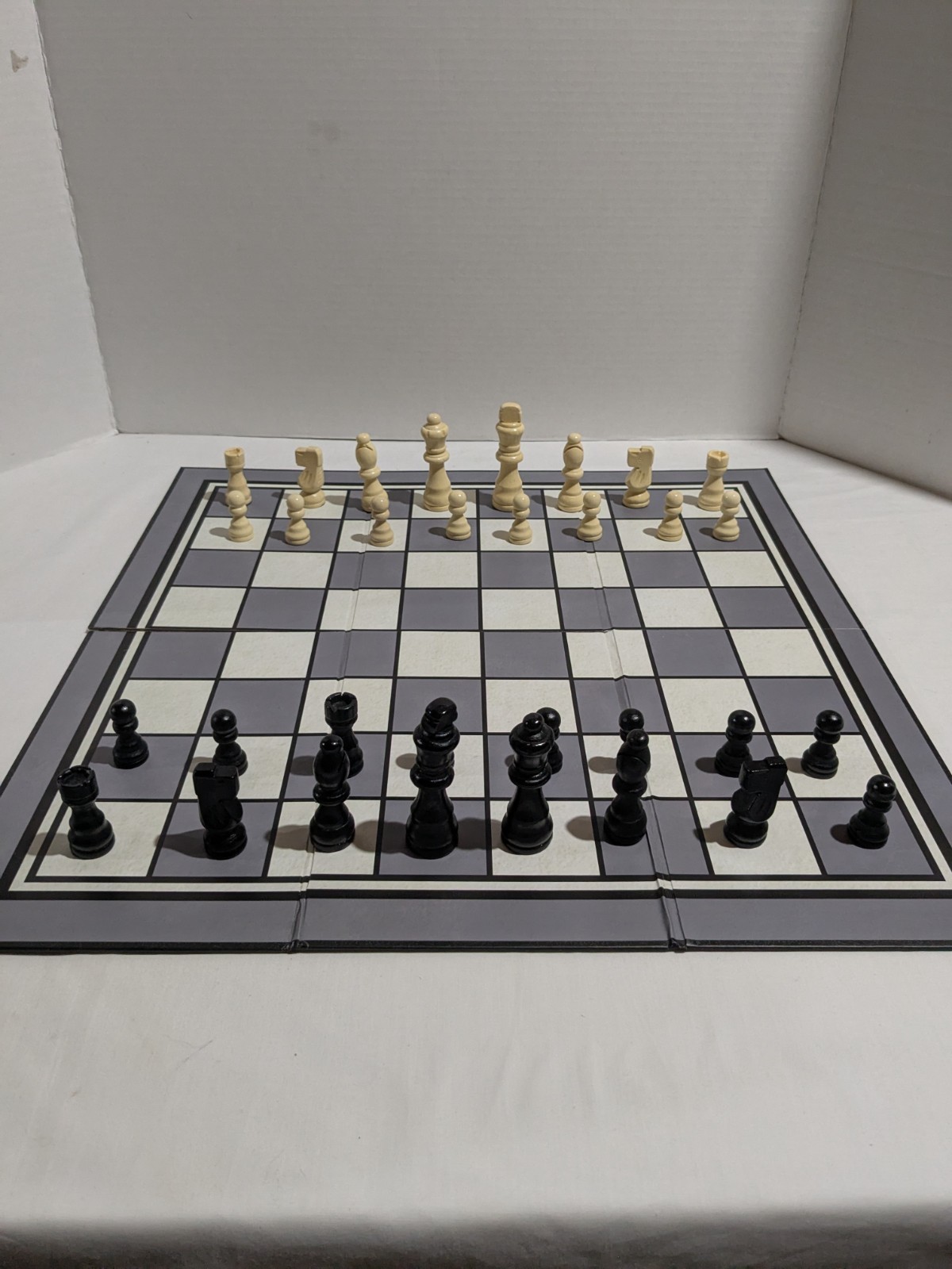 Chess Vintage Bookshelf Edition Board game With Sleeve WB Game Company 