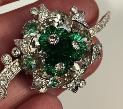Vintage Stunning Eisenberg Ice Clear & Emerald Green Crystal Bouquet Brooch 6808