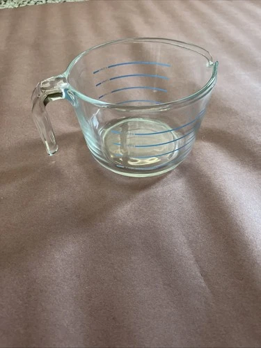 Pyrex Corning Measuring 4 Cup Blue M-320 Open Handle Batter Bowl Vintage USA