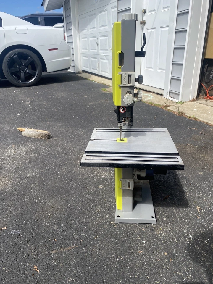 Sierra de cinta Ryobi Foto 2 de 4