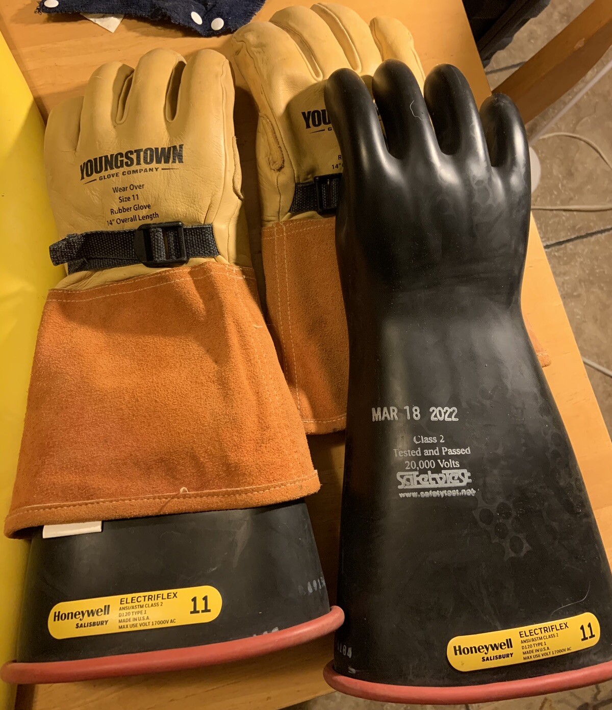 Youngstown Leather and Salisbury Rubber Gloves Size 11 Class 2 Work Safety-image