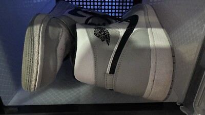 Jordan 1 Mid Light Smoke Grey