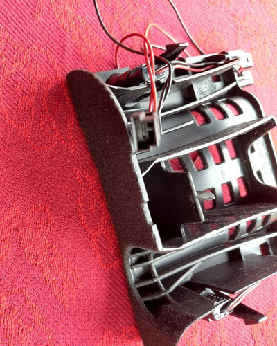 Mercedes Benz E Class W211 Centre Console Arm Rest Box Lighting A2116890245 - Picture 7 of 8
