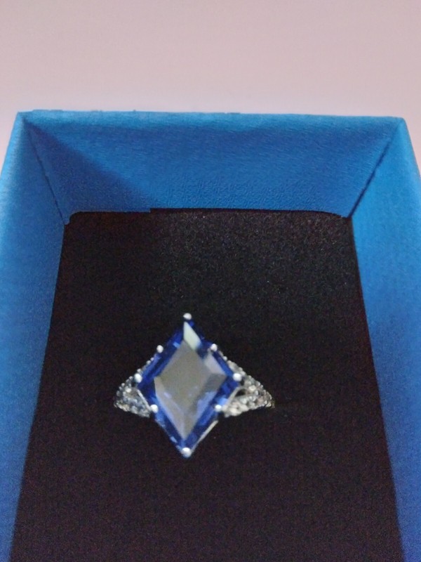 Lab Created Blue Sapphire & White Natural Zircon Ring SIZE 9