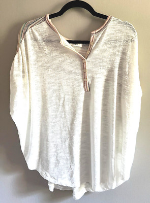 Womens Top Large Cherish Brand Cream Color Curved Hem Open Knit Blouse Buttons