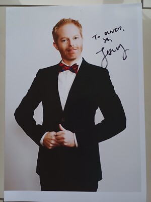 Autogramm Jesse Tyler Ferguson auf A4 Bild aus Sammlungsauflösung
