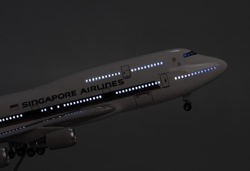 1:150 47CM SINGAPORE AIRLINES BOEING 747-400 Plane Led Sound Light Resin Model - Picture 3 of 11