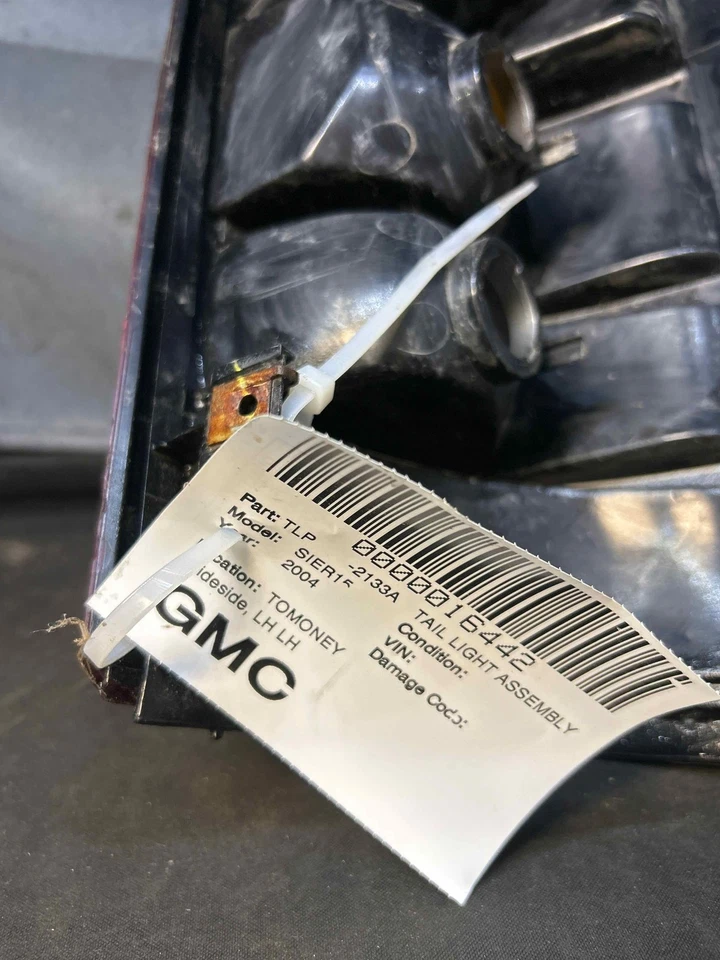 Fits 2004-07 Gmc Sierra Left Tail Light Oem:15844159 Foto 4 de 4