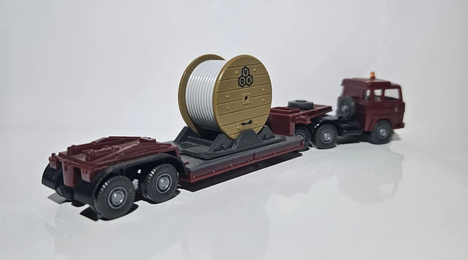 Wiking H0 1:87 LKW MAGIRUS 235 D Sattelzug TIEFLADER MIT LADUNG KABELTROMMEL VDK - Bild 4 von 4
