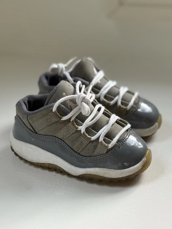 Toddler Air Jordan 11 Retro Athletic Shoes ‘Cool Grey’ 378040 005 - Size 6C - Image 2 of 4