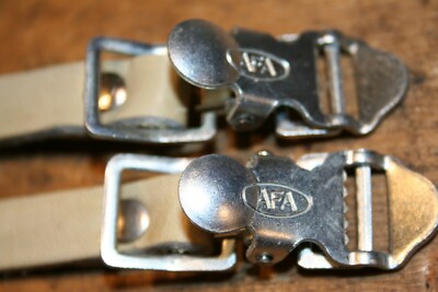 Sangles De Pédale Vintage AFA - Cuir Blanc, Boucles Corrosion - NOS Italie