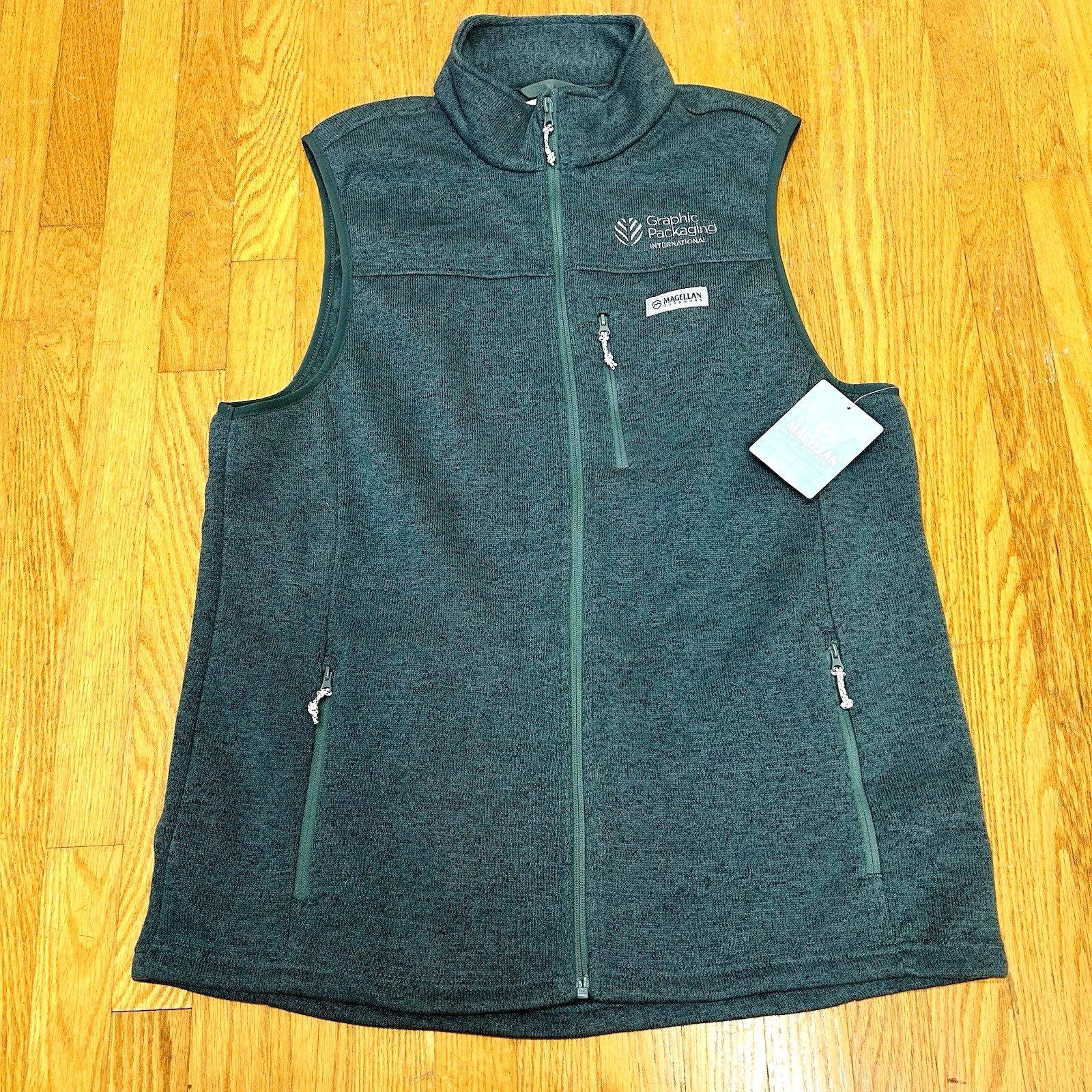 Magellan Outdoors Fleece Vest XL Men’s Green Zip Up Sleeveless With Zip Pockets
