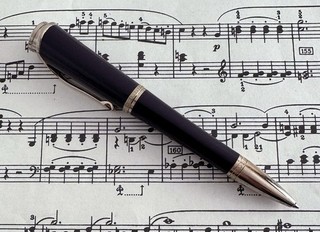 Montblanc Muses Princesse Grace de Monaco Special Edition Purple Ballpoint Pen.