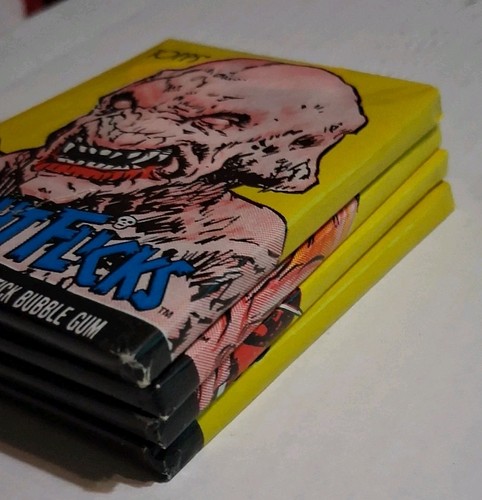 4 Packs Of FRIGHT FLICKS Cards Sealed Packs Horror Movie Topps 1988 PREDATOR + - Picture 11 of 14