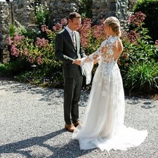 Elegant A-Line Wedding Dresses Long Sleeves Backless Lace Flowers Bridal Gowns