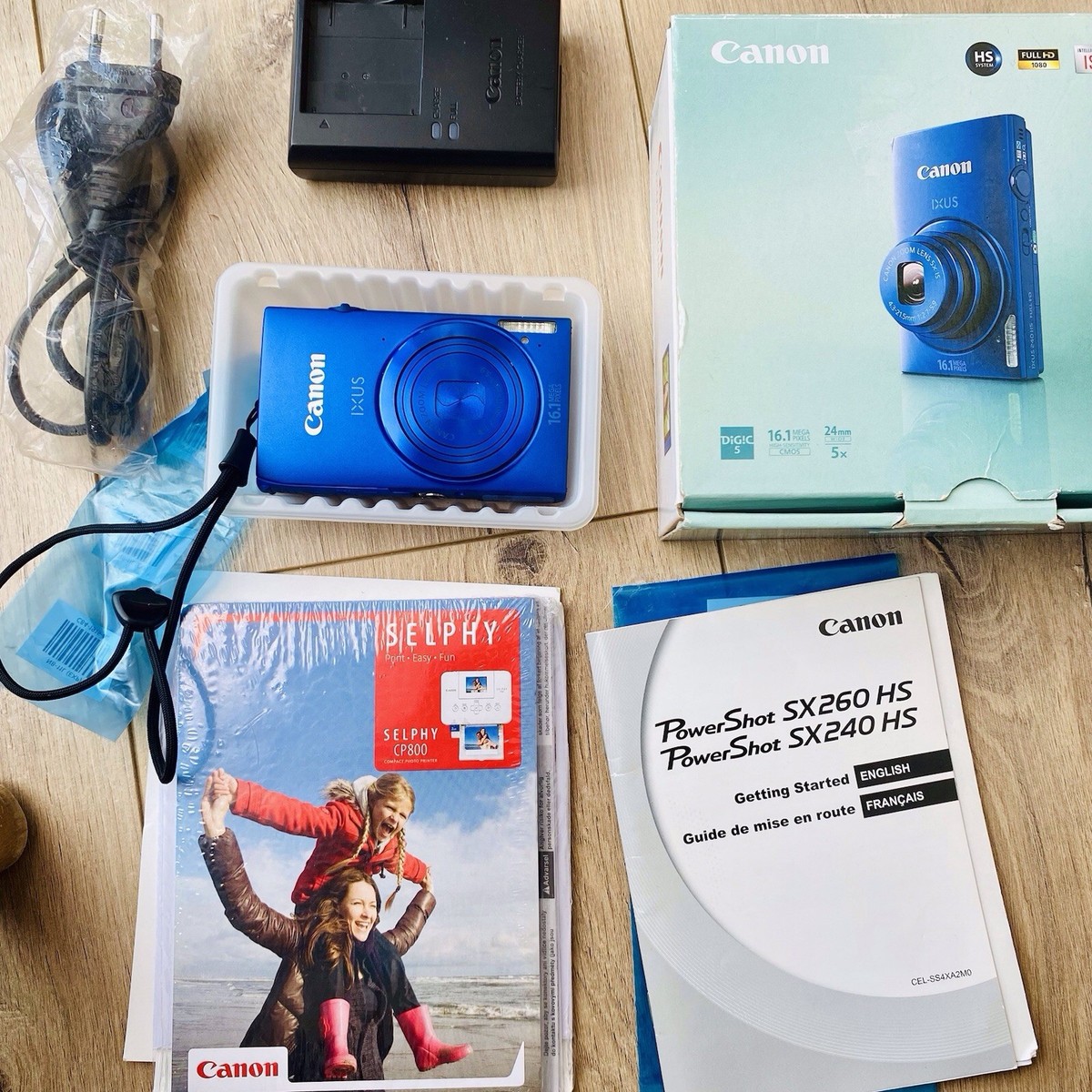 Canon IXUS 240 HS 16.1MP Digital Camera - Blue - Wi-Fi