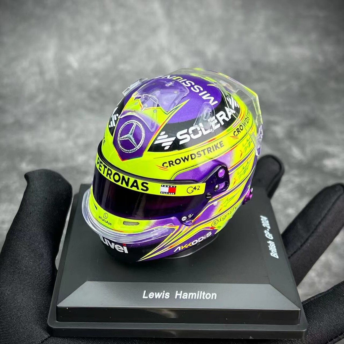 スポーツ選手 L.Hamilton 2023 Mercedes AMG Used Nomex スポーツ選手 L.Hamilton 2023 Mercedes AMG Used Nomex