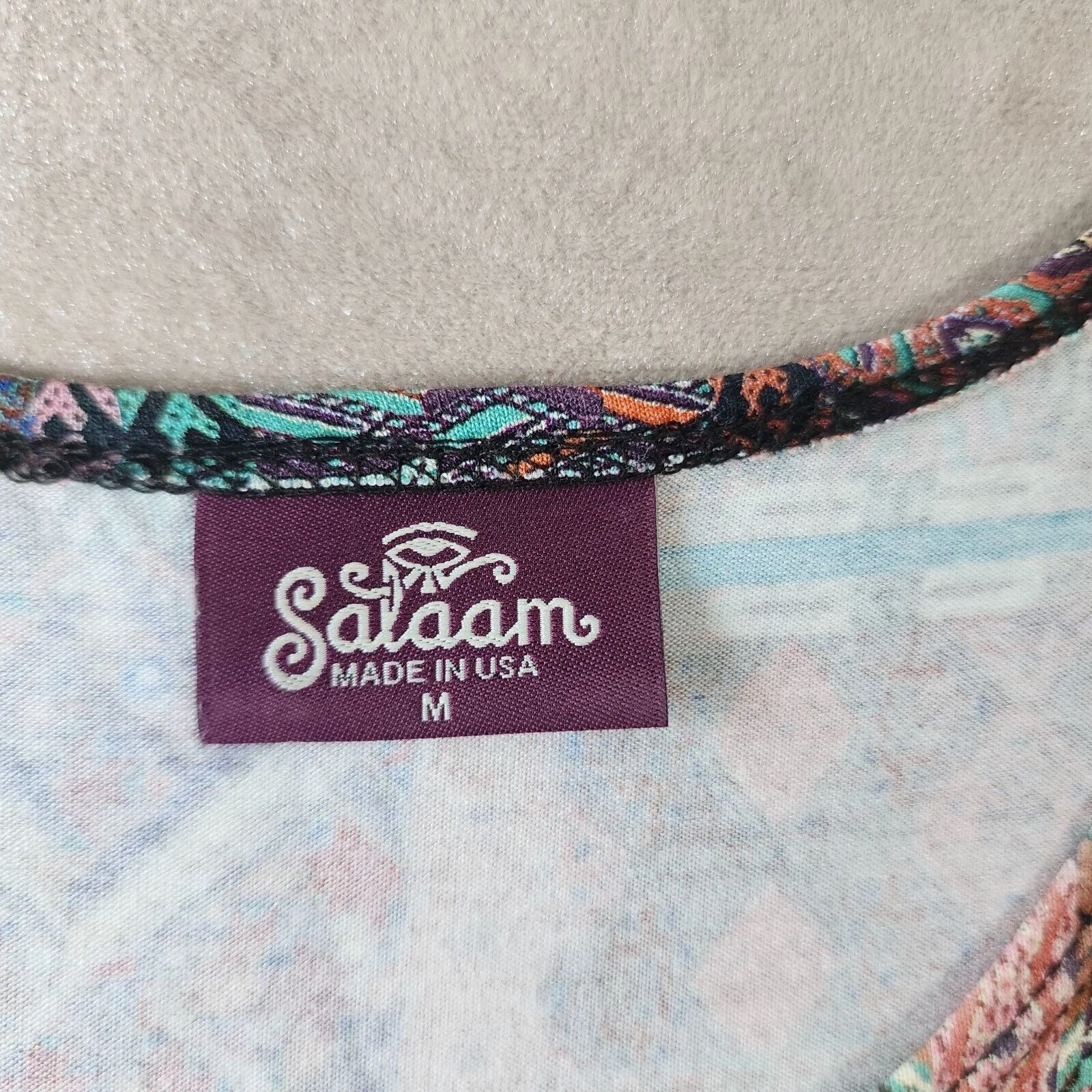 VETEMENTS Abito Salaam manica corta scollo a scoop medio Made in USA ARTE DA INDOSSARE MULTICOLORE