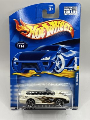 2001 Hot Wheels Mainline/Collector #114 96 MUSTANG White w/Chrome 3 Spokes (95)