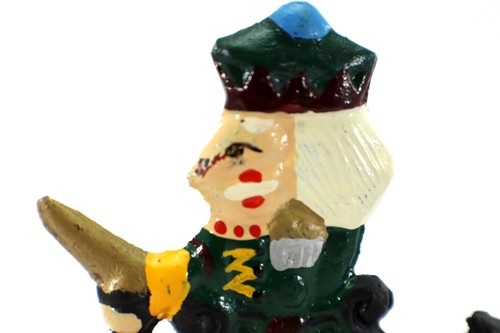 Cast Iron NUT CRACKER King on Wood Base Hand Painted Christmas Vintage - Picture 6 of 11