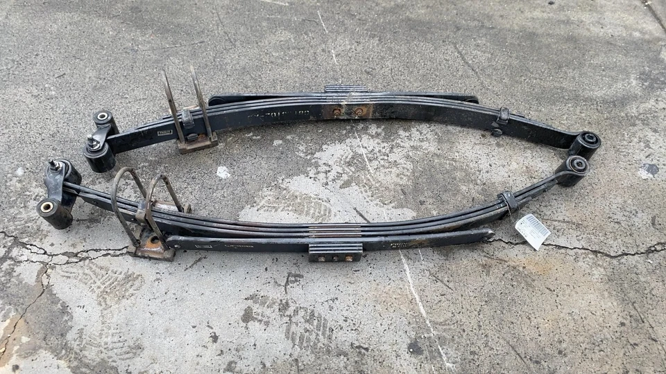 ⭕ 2014-2024 RAM 3500 PAIR of Rear Left & Right Suspension Leaf Spring Pickup Foto 2 de 4