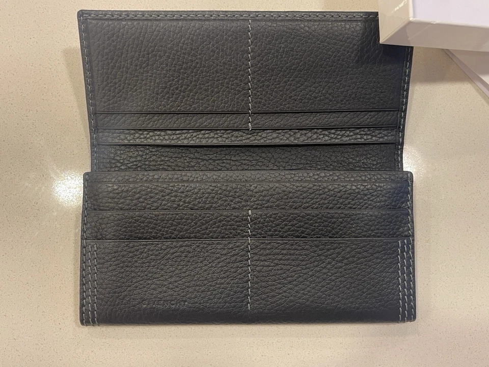 Auténtica cartera larga de cuero negra Givenchy Foto 2 de 4