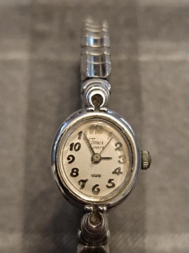Rare Vintage Timex Quartz Watch. Running.