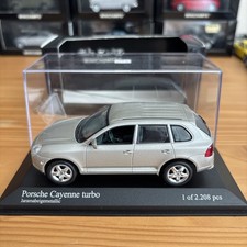 1:43 Minichamps Porsche Cayenne Turbo 2002 Jarama Beige Metallic 061081