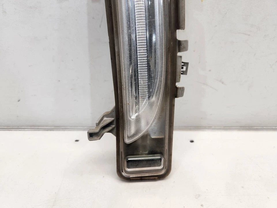 Левый поворотник для водителей Ford Edge 2011-14 годов выпуска - крепление на бампер - Изображение 3 из 4