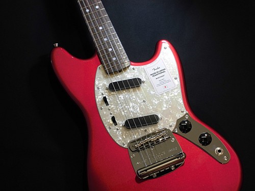 Fender Made in Japan Traditional '70s Mustang Candy Apple Red