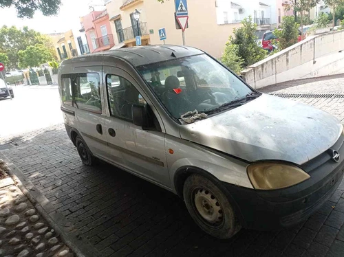 Enjoliveur Inf Feu Arriere Gauche pour OPEL COMBO (CORSA C) Tour 2002 3684907 - Bild 9 von 14