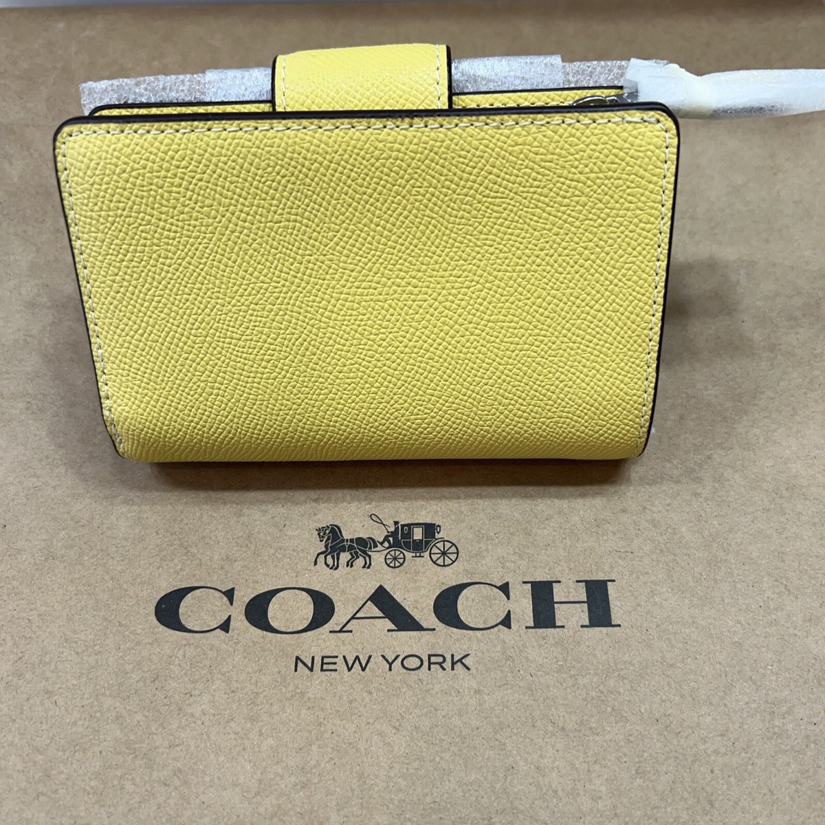 COACH WALLET (コーチ) Coach 6390 Crossgrain Leather Medium Corner Zip Wallet $198