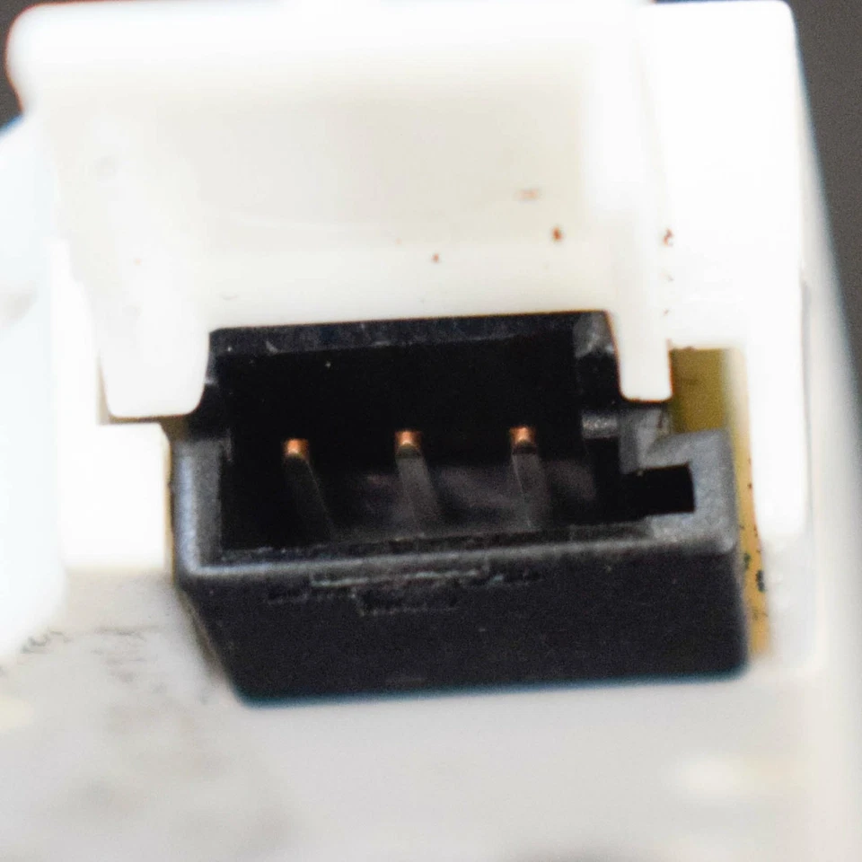 Porsche 911 997 Antenna Amplifier 99764711700 997.647.117.00 2008 - Изображение 2 из 4