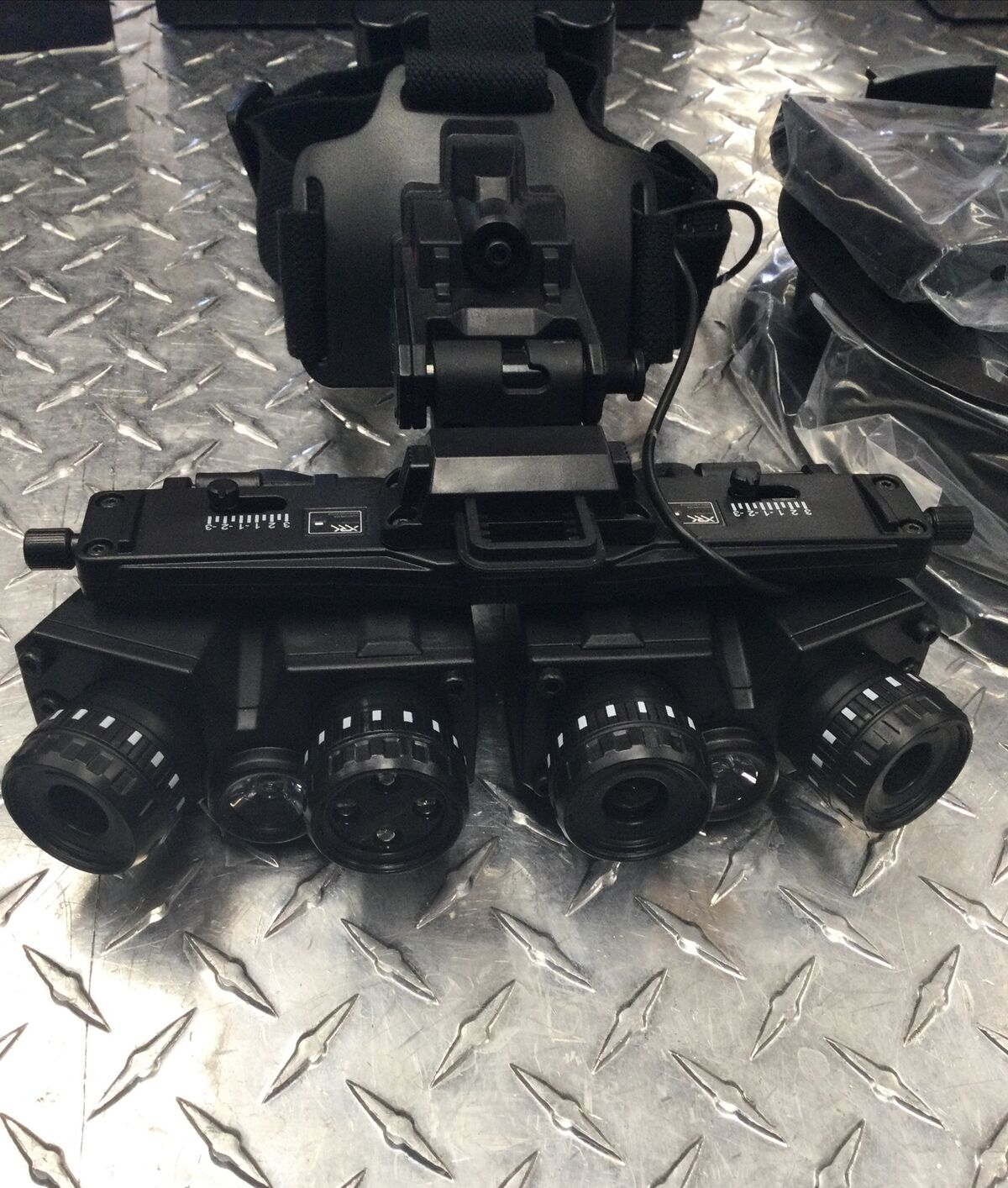 NVG Night Vision Goggles COD Modern Warfare Dark Edition Limited ...