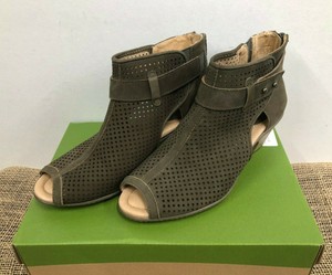 earth intrepid bootie