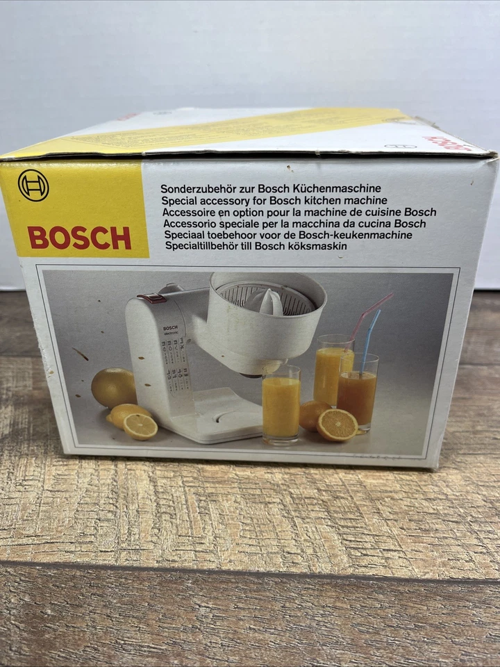 Exprimidor de frutas cítricas Bosch - Prensa de frutas cítricas blanca Muz4zp1 usado Foto 4 de 4