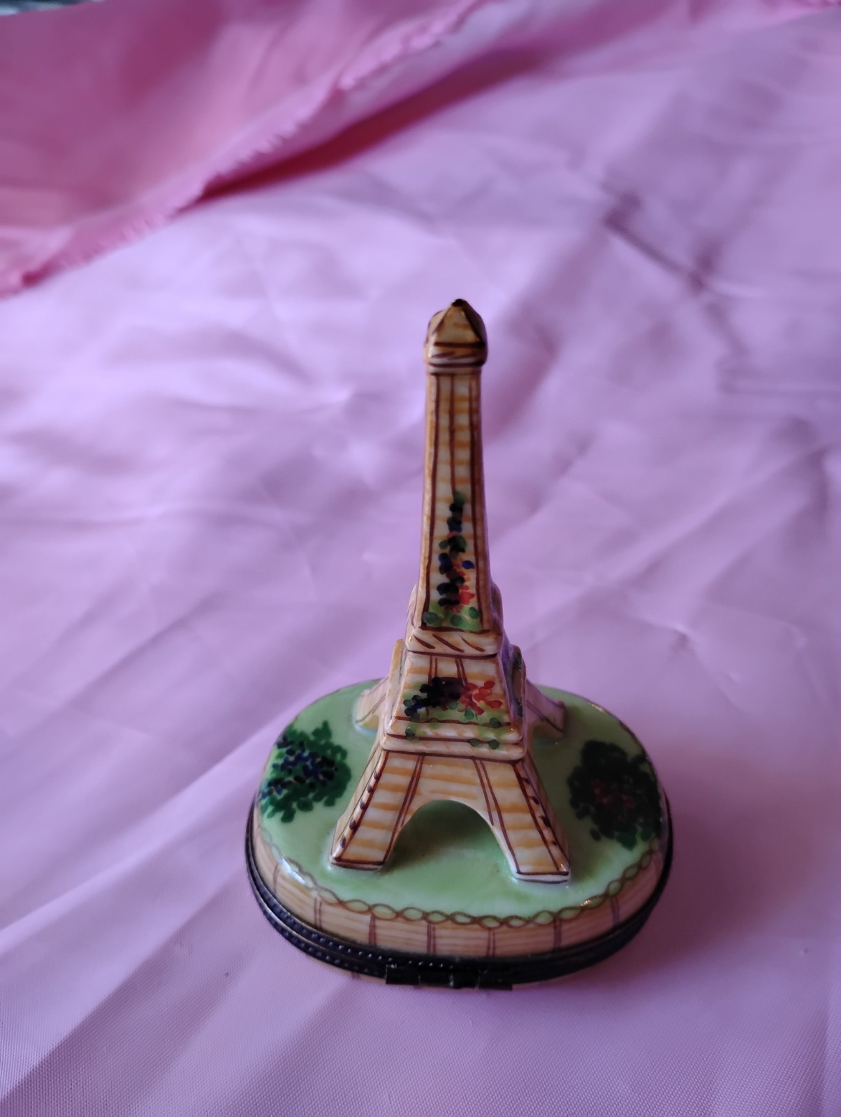 Picture 3 of 8