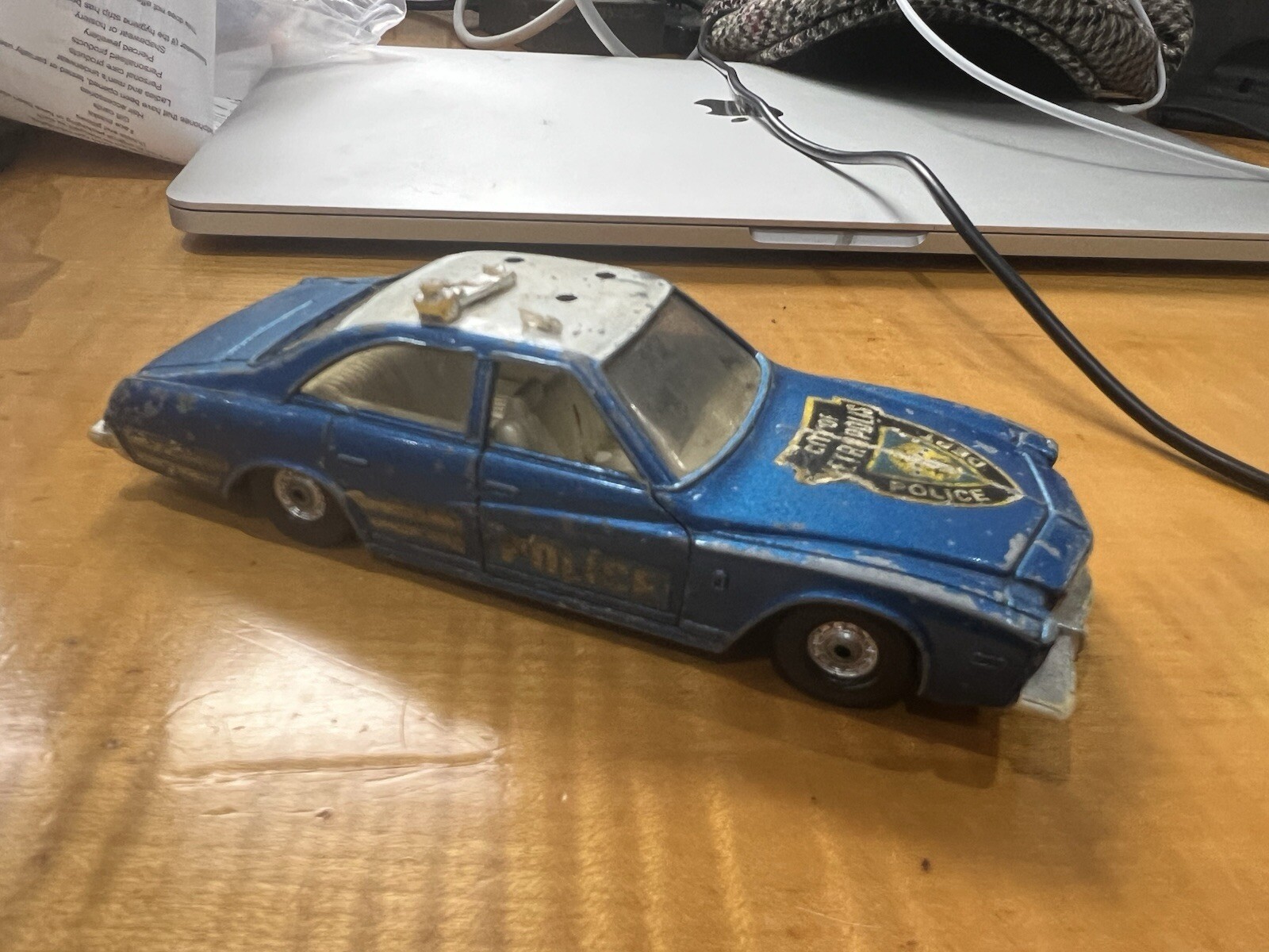 Picture 2 of 3