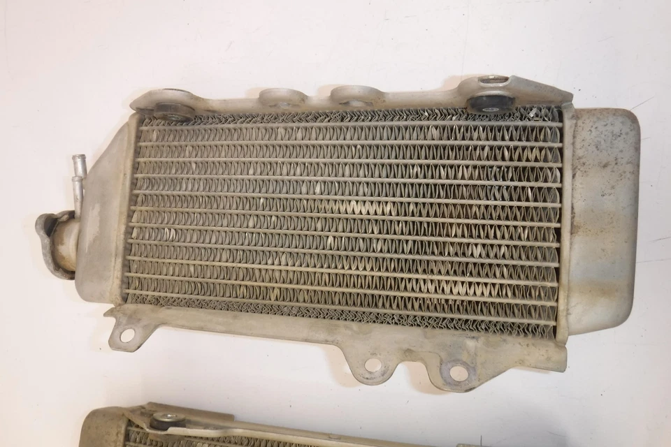 2013 2014 kawasaki kx250f OEM RADIATOR SET LEFT AND RIGHT - Image 4 of 4