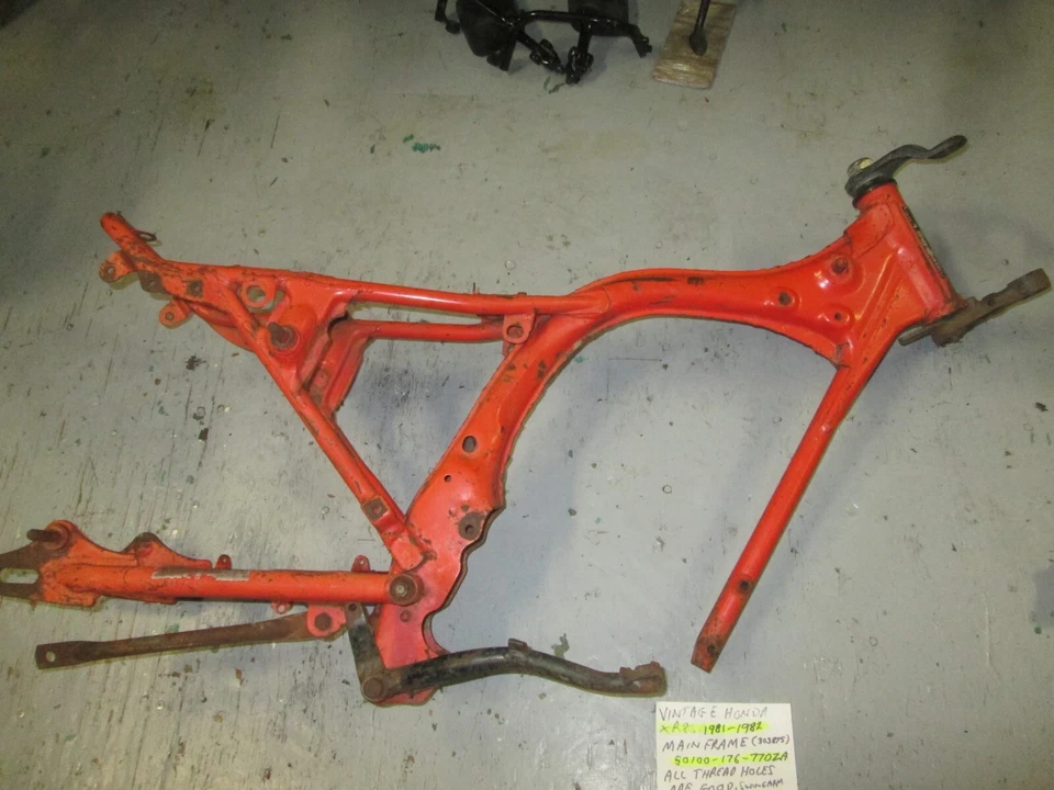 Cuadro principal HONDA 1981 - 1982 XR80 50100-176-770ZA / BASCULANTE 52000-195-670ZB Foto 3 de 4