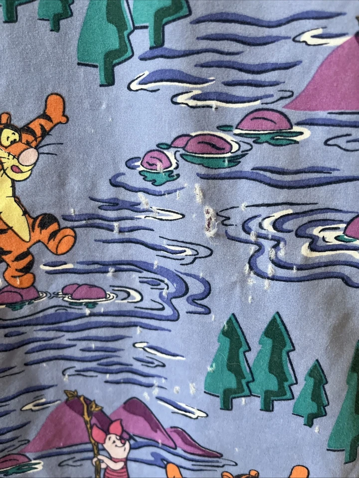 Blusa Médica Talla Mediana, Winnie The Pooh, Disney, Dañada, Uniformes Barco Foto 2 de 4