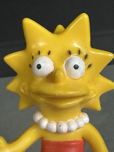 Vintage 2002 The Simpsons: Lisa Simpson Bendable Poseable Figure - Picture 3 of 5