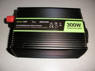 Green Cell Wohnmobil Wechselrichter 12v auf 230v 300Watt neuwertig