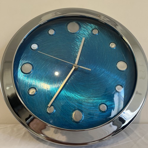 Beautiful blue dial modern chrome wall clock. Inc new battery - Picture 3 of 4