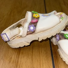Vintage Disney Winnie the Pooh Toddler Sandals White Flower Plaid Size 6 2965