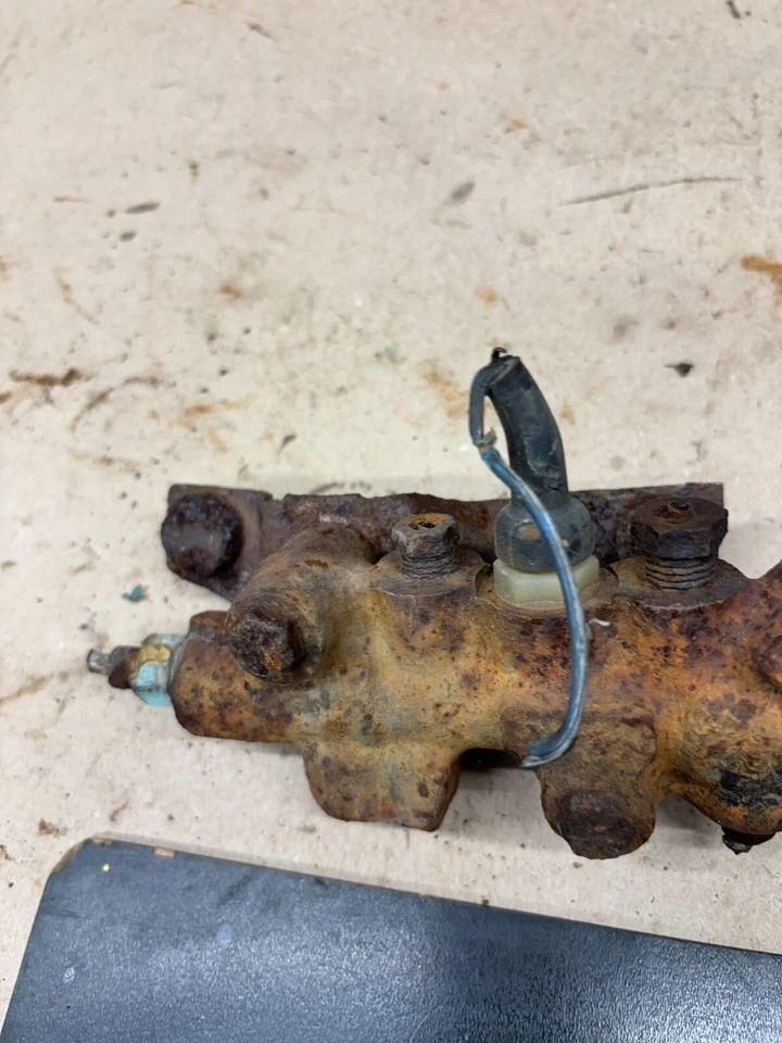 Dodge D250 D350 W250 W350 1981 1987 usado válvula dosificadora de freno proporcional Foto 4 de 4