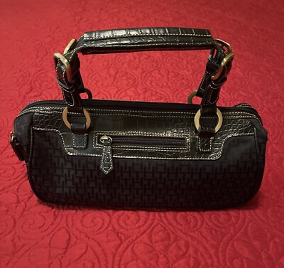 TOMMY HILFIGER BLACK WOMEN'S HAND BAG GOLD HANDWEAR GOOD CONDITION