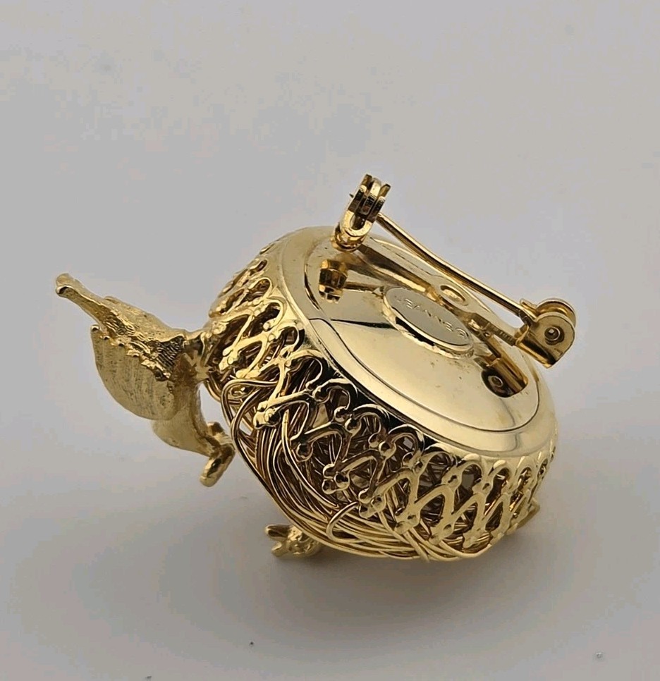 Vintage Jeanne Goldtone Bird Nest Brooch Baby Birds Worm Mother Feeding Rare Pin View 6