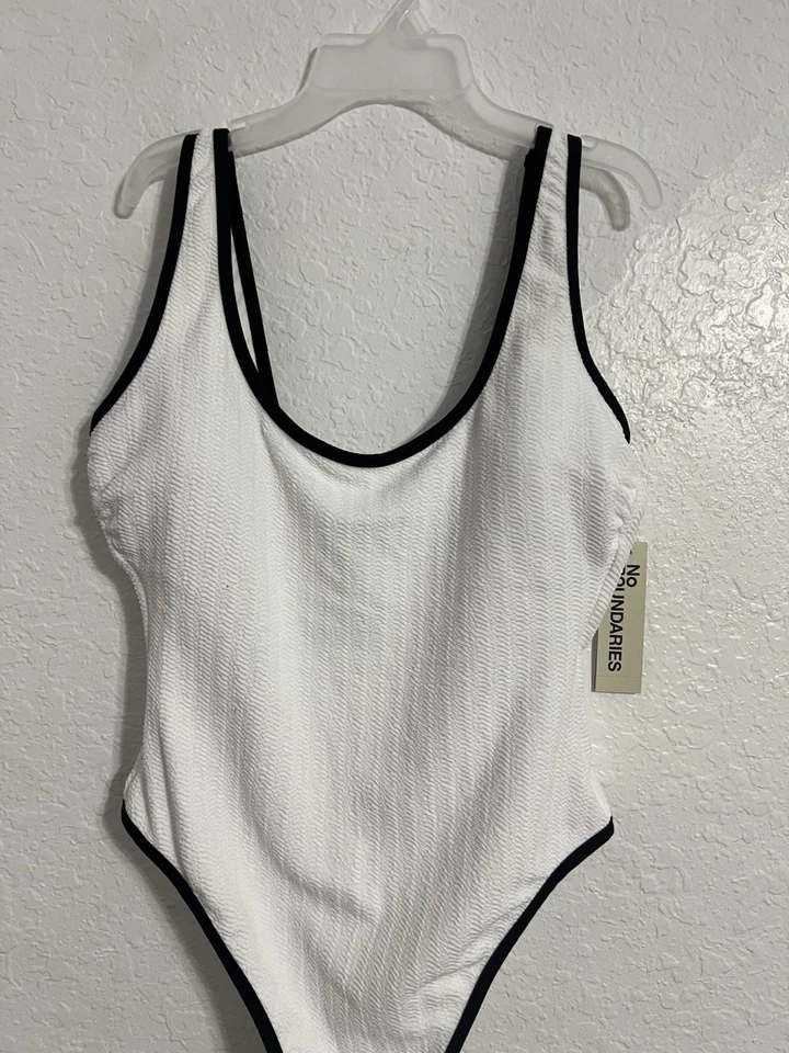 No Boundaries Swimsuit Womens White One-Piece High Cut Size L New Padded # 328 - Image 3 of 4
